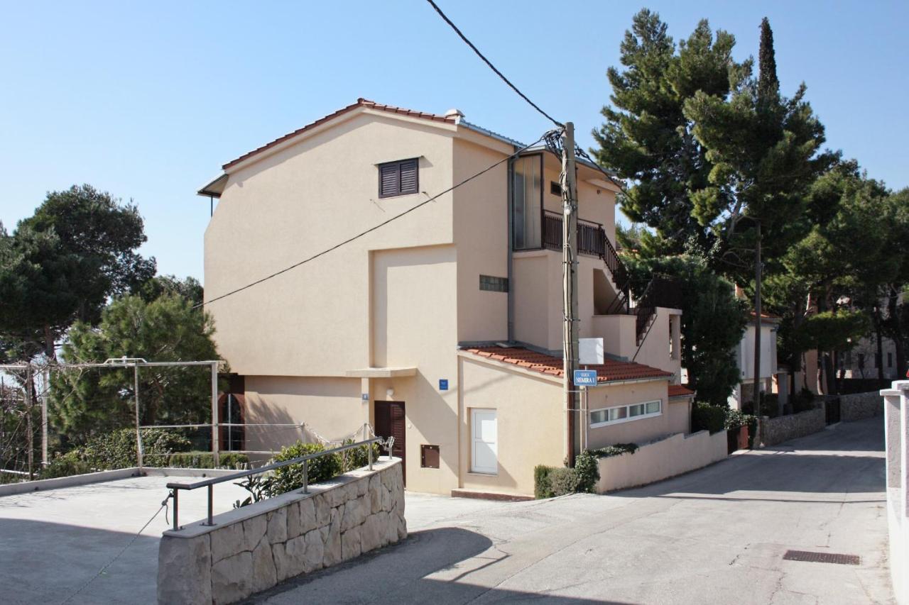 Apartments By The Sea Nemira, Omis - 5884 Tice Екстер'єр фото